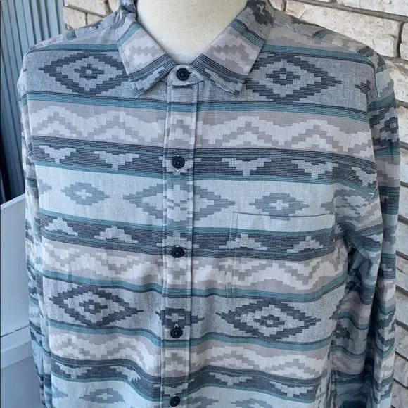 Aztec Pattern Shirt - Picture 3 of 7